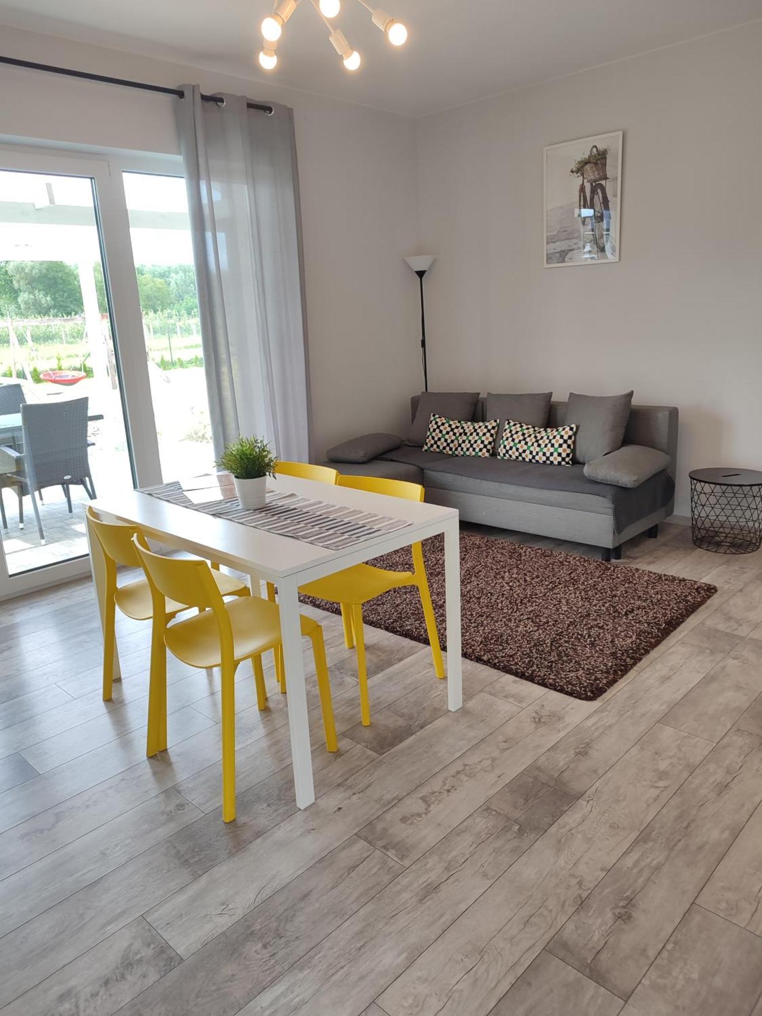 Apartamenty Wilga Z Calorocznym Jacuzzi I Letnim Basenem Rom bilde