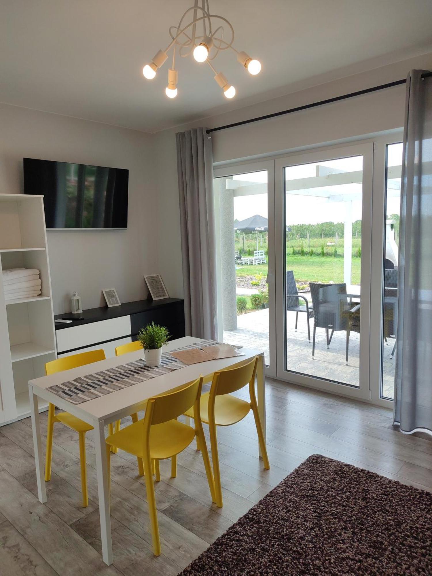Apartamenty Wilga Z Calorocznym Jacuzzi I Letnim Basenem Rom bilde